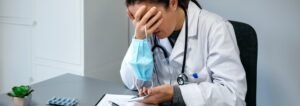 Impericia Médica y Profesional en el Campo de la Salud.  Derechos; Deberes; Prevención